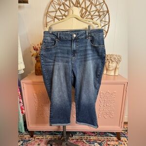 Maurice’s high rise size 18 Women's Blue capri/cropped‎ jeans